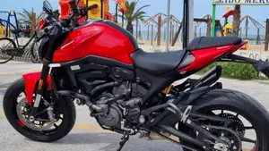 Ducati Monster 937 + (2021 - 25)  (2)