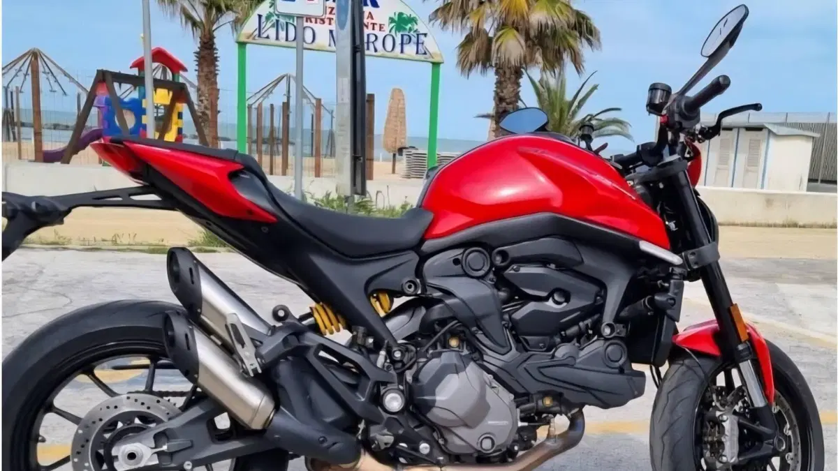 Ducati Monster 937 + (2021 - 25)  (3)