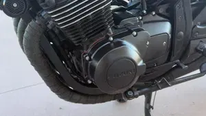 Suzuki GSX 750 S-ES (1982 - 85)  (2)