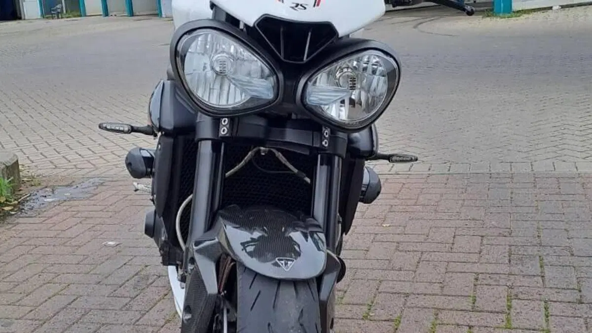 Triumph Speed Triple 1050 RS (2018 - 20)  (6)