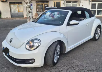 Volkswagen Maggiolino Cabrio 1.6 TDI Design (4)