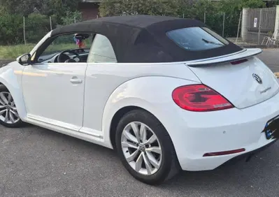 Volkswagen Maggiolino Cabrio 1.6 TDI Design (5)