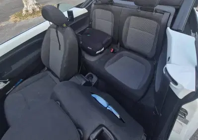 Volkswagen Maggiolino Cabrio 1.6 TDI Design (7)