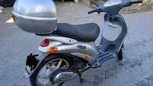 Piaggio Liberty 50 4T (2002 - 03)  (3)