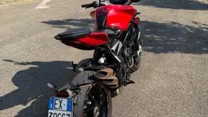 MV Agusta Brutale 800 Rosso (2021 - 23)  (3)