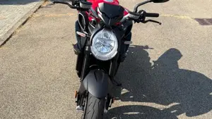 MV Agusta Brutale 800 Rosso (2021 - 23)  (4)