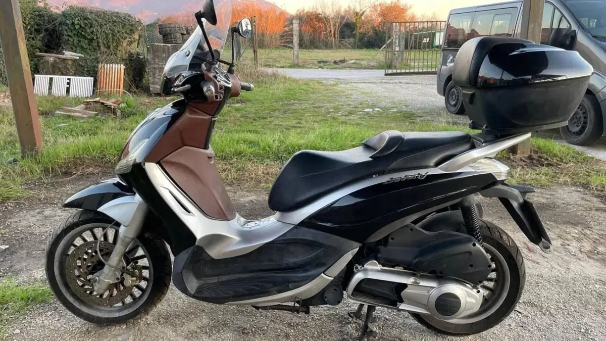 Piaggio Beverly 300 i.e. (2010 - 16)  (4)