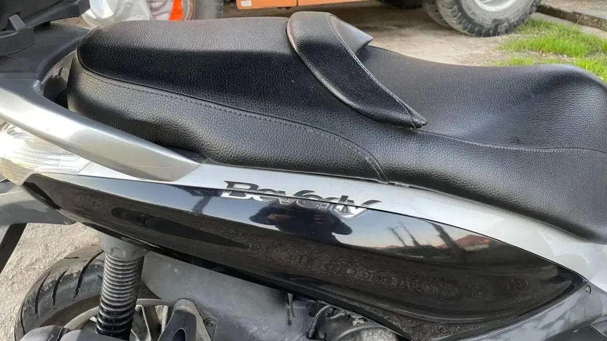 Piaggio Beverly 300 i.e. (2010 - 16)  (15)
