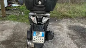 Piaggio Beverly 300 i.e. (2010 - 16)  (17)