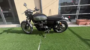Triumph Scrambler 900 Chrome Edition (2023)  (2)
