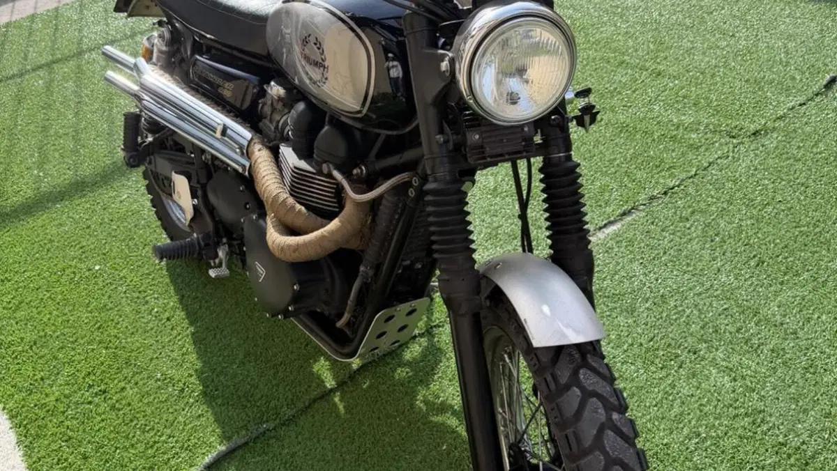 Triumph Scrambler 900 Chrome Edition (2023)  (6)