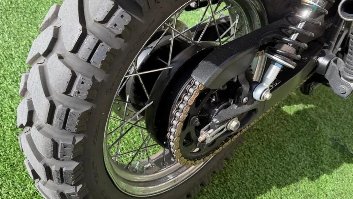 Triumph Scrambler 900 Chrome Edition (2023)  (11)