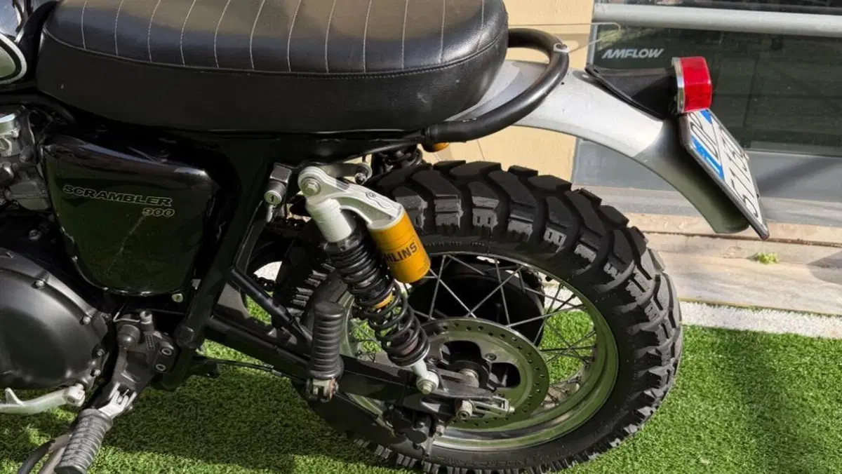 Triumph Scrambler 900 Chrome Edition (2023)  (14)