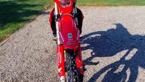 Honda CRF 450RX Enduro (2023)  (2)