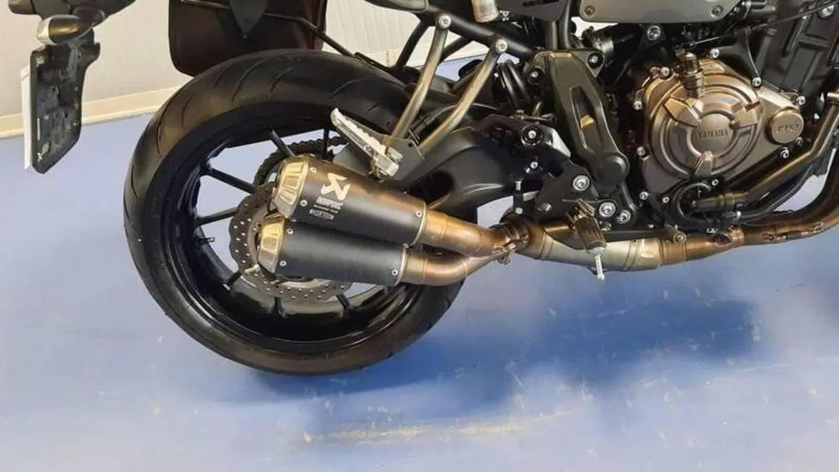 Yamaha XSR 700 ABS (2016 - 20)  (4)