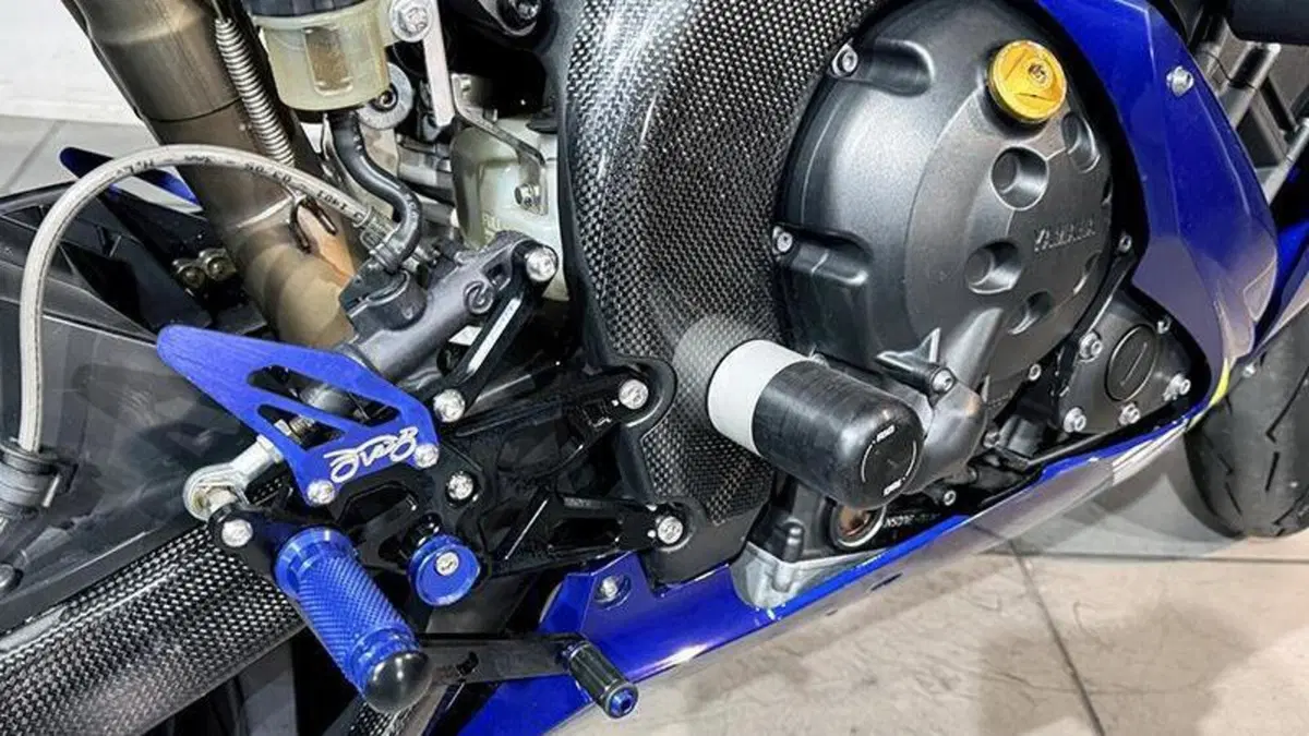 Yamaha YZF R1 (2004 - 05)  (5)
