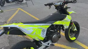Husqvarna 701 Supermoto (2023 - 25)  (2)