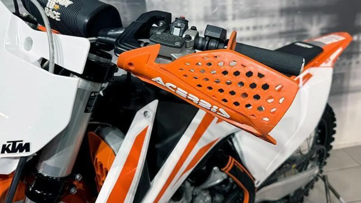 KTM 250 SX-F (2017)  (4)