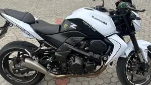 Kawasaki Z 750 (2007 - 14)  (2)