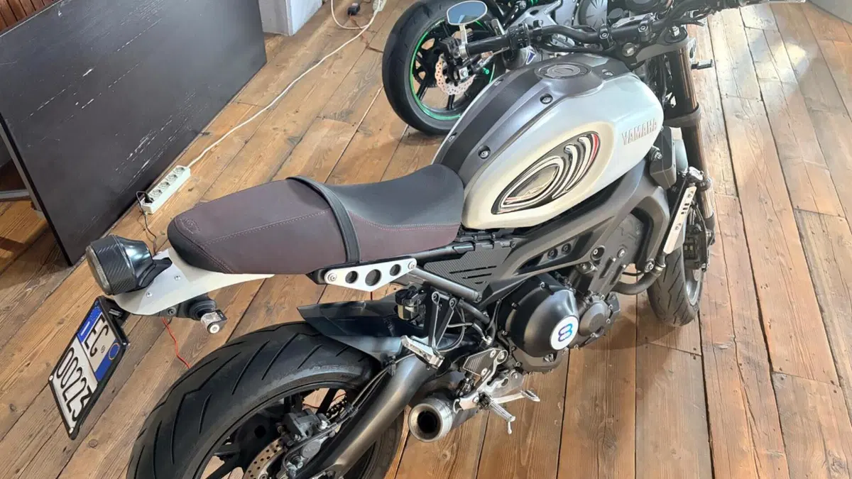 Yamaha XSR 900 ABS (2016 - 20)  (2)