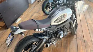 Yamaha XSR 900 ABS (2016 - 20)  (2)
