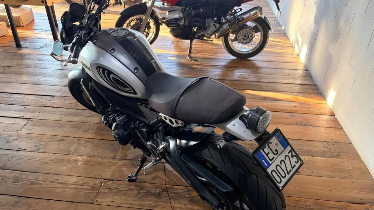 Yamaha XSR 900 ABS (2016 - 20)  (7)