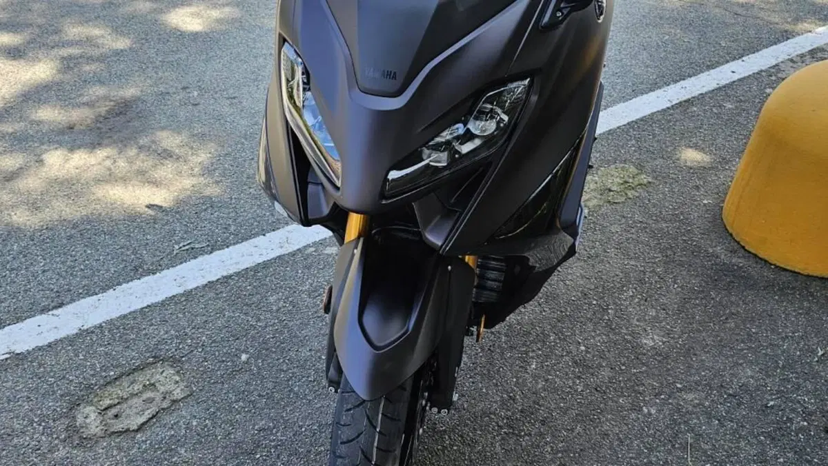 Yamaha T-Max 560 Tech Max (2022 - 24)  (2)