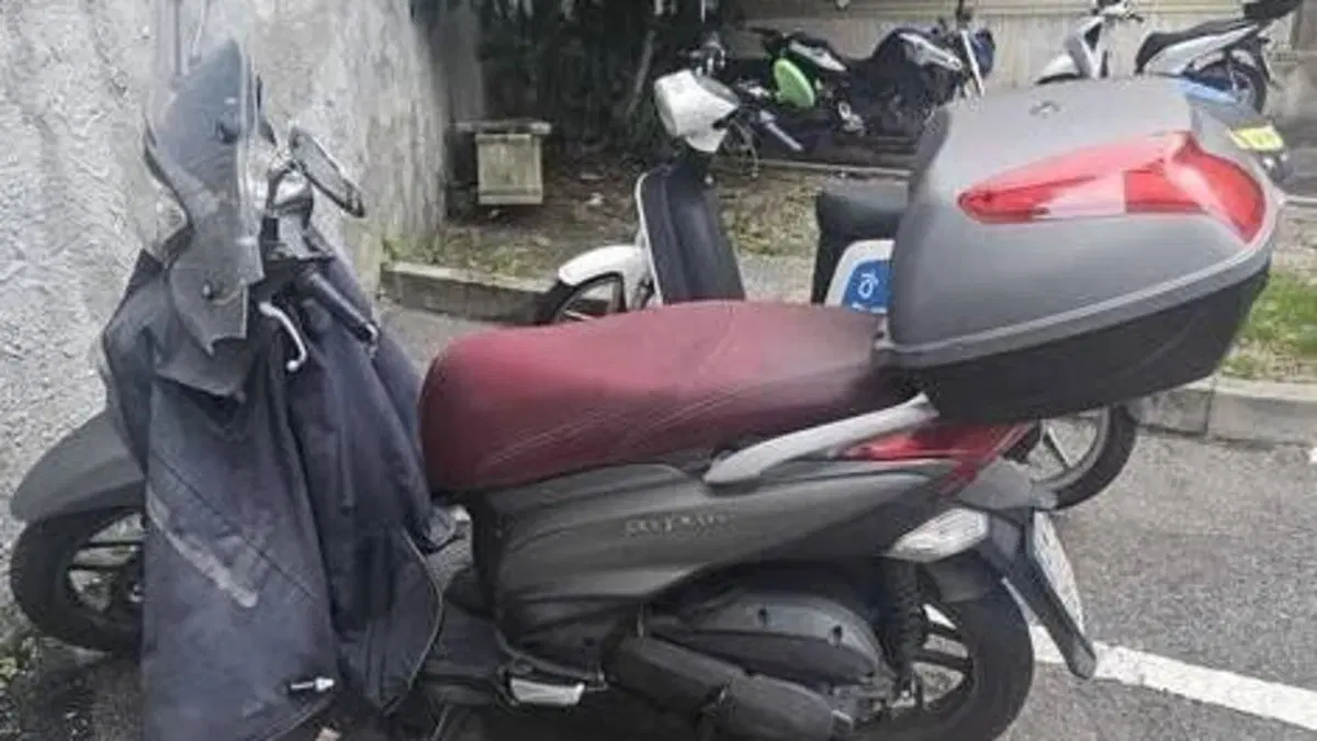 Kymco People 150i One E4 ABS (2020)  (2)