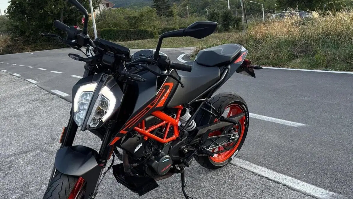 KTM 125 Duke (2021 - 23)  (2)