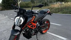KTM 125 Duke (2021 - 23)  (2)