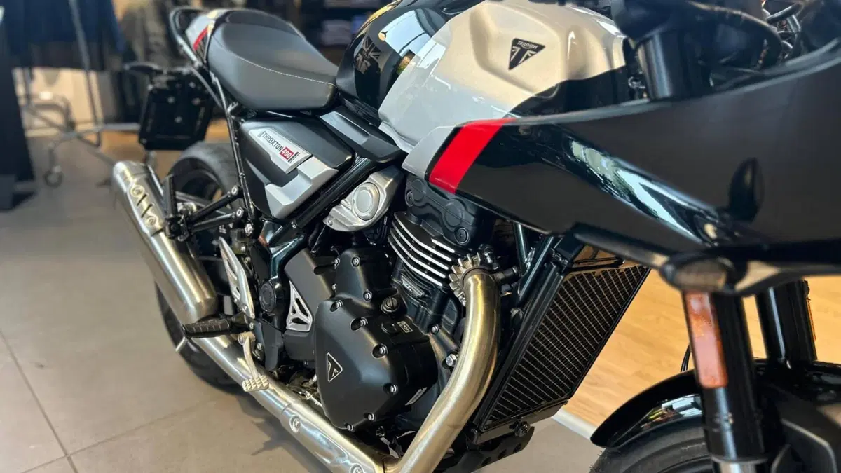 Triumph Thruxton 400 (2026)  (6)