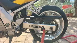 Suzuki SV 650 (2003 - 06)  (2)