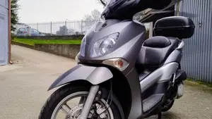 Yamaha X-City 250 (2006 - 16)  (2)