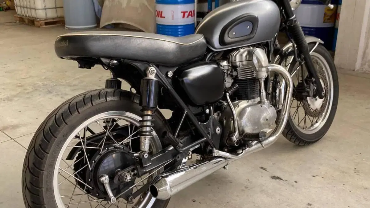 Kawasaki W 650 (2001 - 06)  (6)