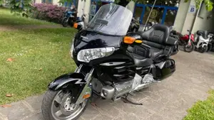 Honda GL 1800 Gold Wing (2007 - 11)  (4)