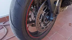 Triumph Street Triple R (2017 - 20)  (5)
