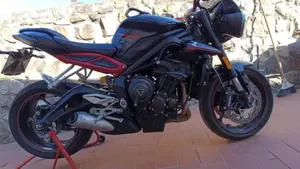 Triumph Street Triple R (2017 - 20)  (7)