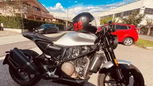 Husqvarna Vitpilen 701 (2020)  (2)