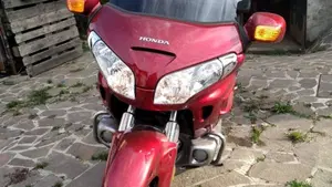 Honda GL 1800 Gold Wing (2007 - 11)  (4)