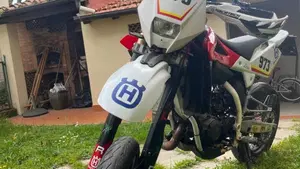 Husqvarna SMS 125 4 (2010 - 12)  (4)