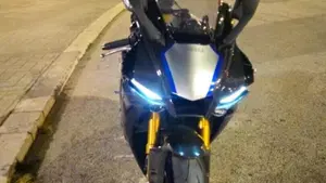 Yamaha YZF R1M (2020 - 25)  (3)