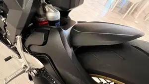 MV Agusta Superveloce 800 S (2021 - 25)  (3)