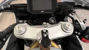 MV Agusta Superveloce 800 S (2021 - 25)  (5)