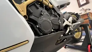 MV Agusta Superveloce 800 S (2021 - 25)  (6)