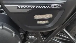 Triumph Speed Twin 900 Chrome Edition (2023)  (7)