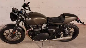 Triumph Speed Twin 900 Chrome Edition (2023)  (8)