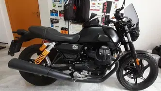Moto Guzzi V7 Stone (2021 - 24) usata