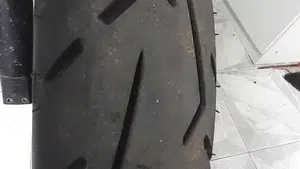 Moto Guzzi V7 Stone (2021 - 24)  (3)