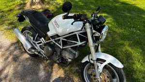 Ducati Monster 600 City Dark (1998 - 02) 