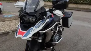 Bmw R 1250 R (2021 - 25)  (3)